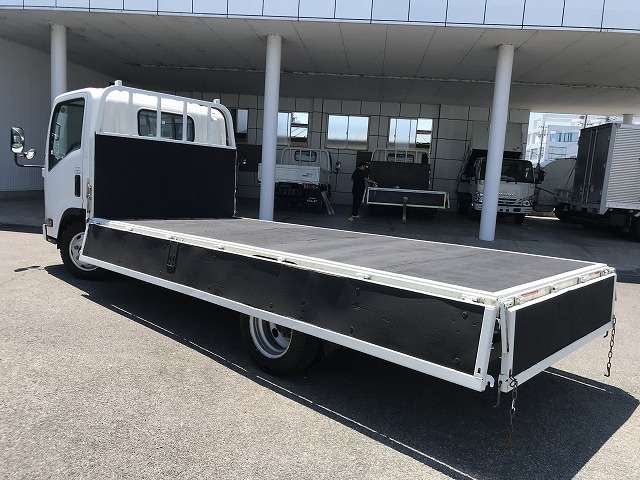 Isuzu Elf 11