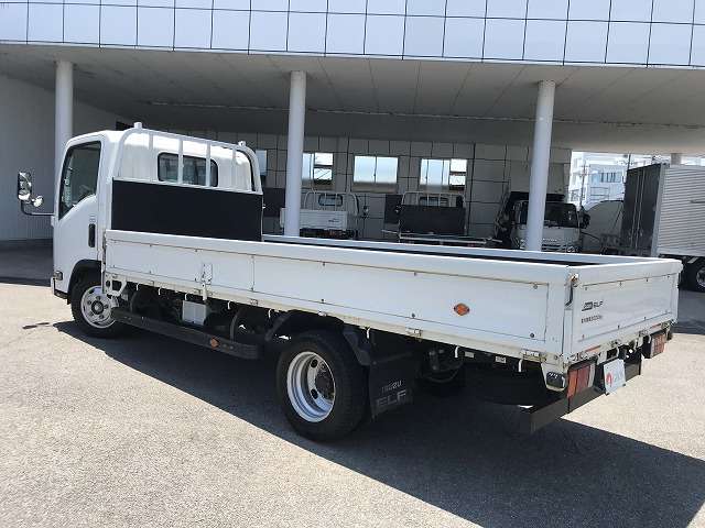 Isuzu Elf 4