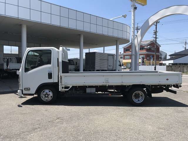 Isuzu Elf 7