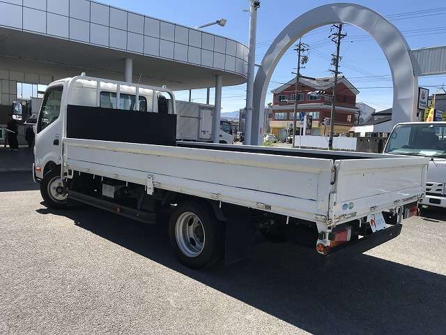 Hino Dutro 4