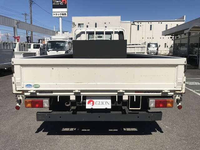 Hino Dutro 5