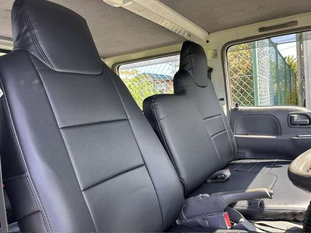 Isuzu Elf 11