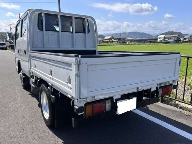 Isuzu Elf 6