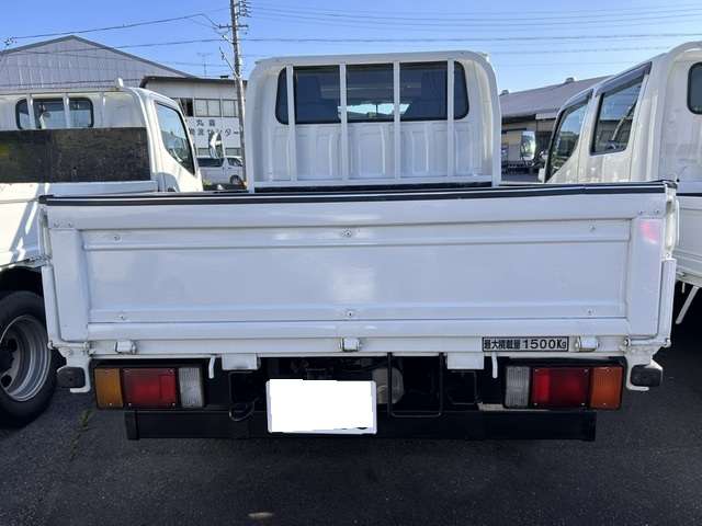 Isuzu Elf 7