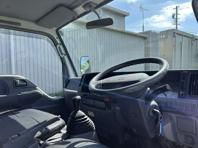 Isuzu Elf 10