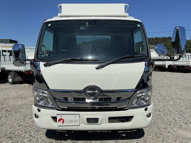 Hino Dutro 2