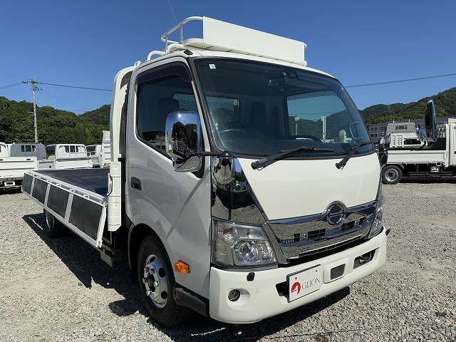Hino Dutro 10