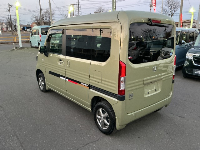 Honda N-VAN 8