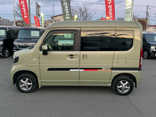 Honda N-VAN 9