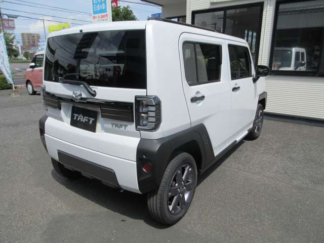 Daihatsu Taft 4