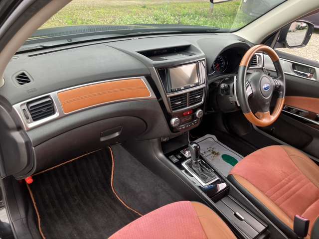Subaru Exiga Crossover7 12