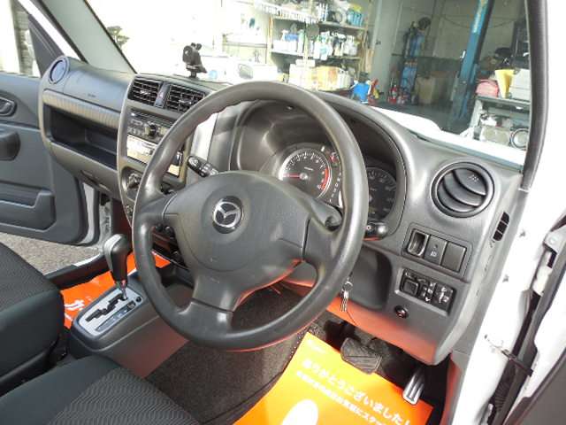 Mazda AZ-オフロード 11
