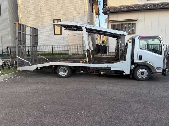 Isuzu Elf 12