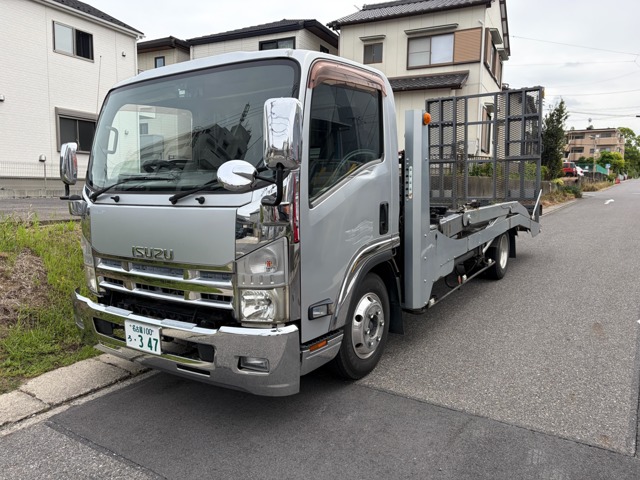 Isuzu Elf 2