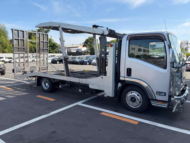 Isuzu Elf 3