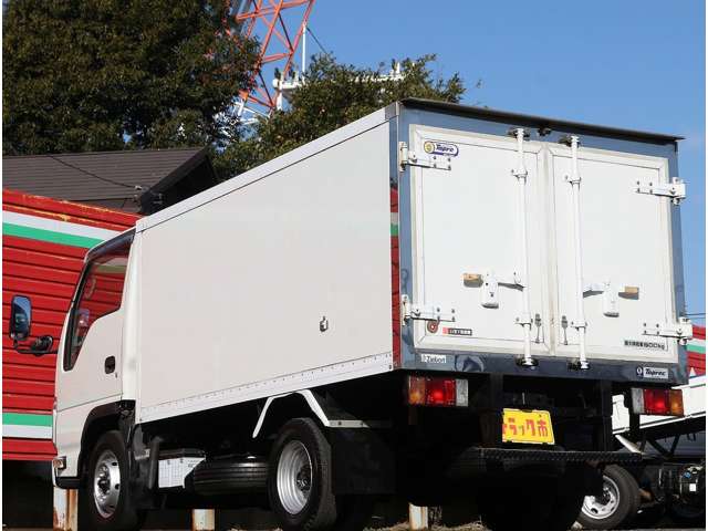 Isuzu Elf 11
