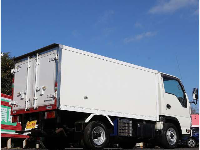 Isuzu Elf 9