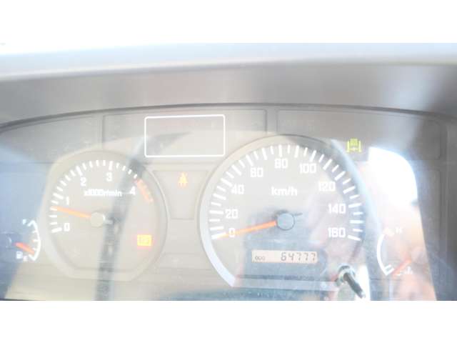 Isuzu Elf 12