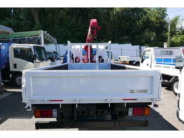 Isuzu Elf 8