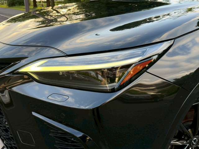Lexus NX 8