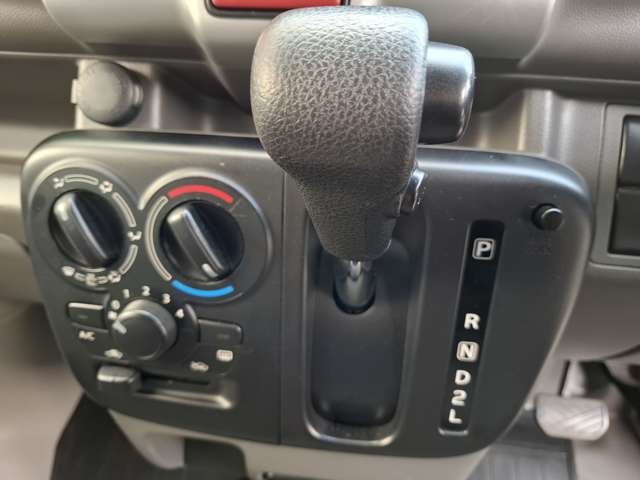 Suzuki Every 12
