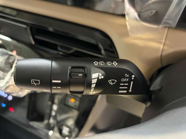 Mitsubishi Delica Mini 11