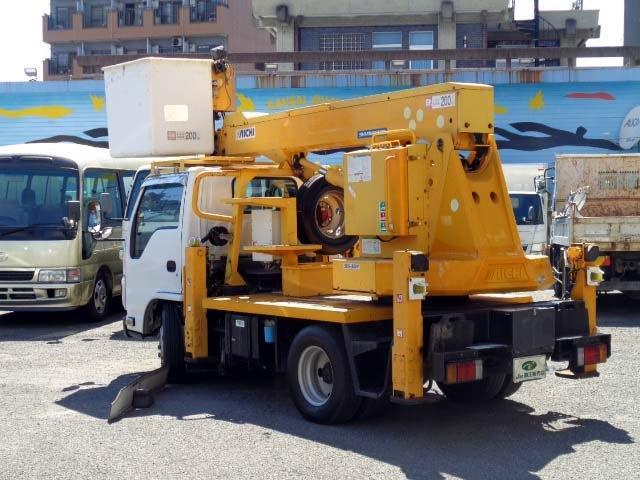 Isuzu Elf 2