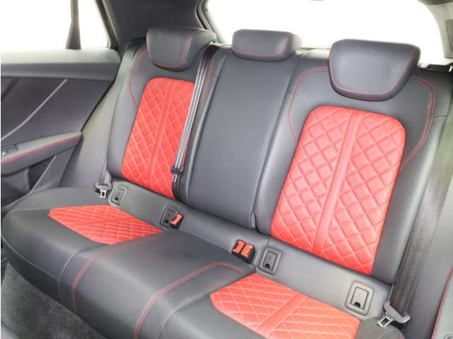 Audi SQ2 12