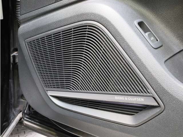 Audi SQ2 5