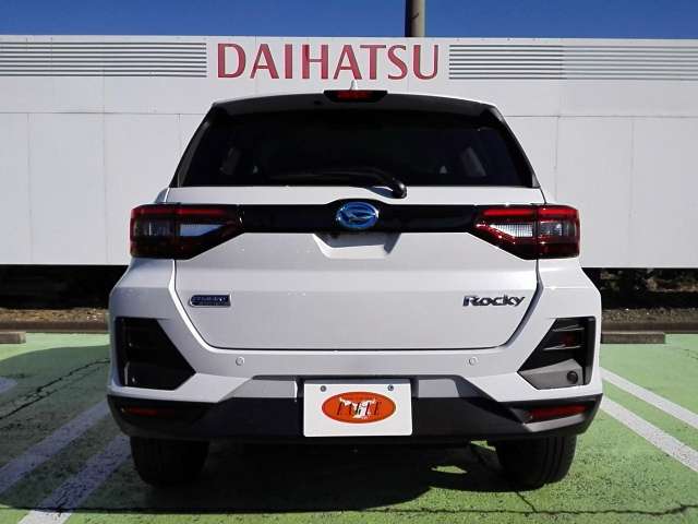 Daihatsu Rocky 4