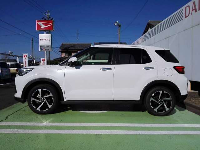 Daihatsu Rocky 6