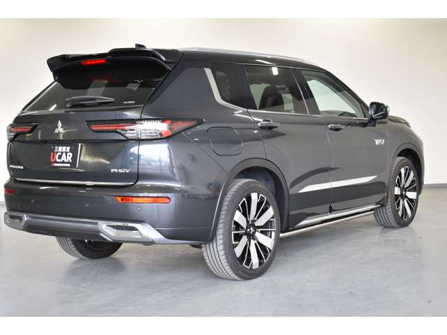 Mitsubishi Outlander 2