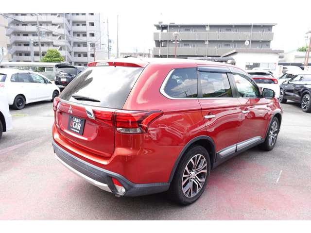 Mitsubishi Outlander 11