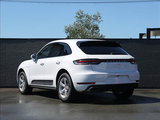 Porsche Macan 9