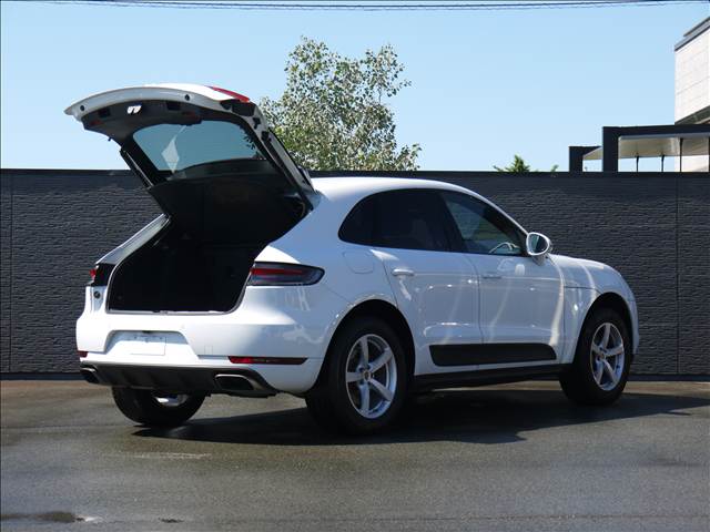 Porsche Macan 10