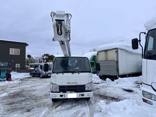 Isuzu Elf 2