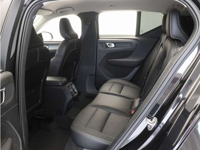 Volvo XC40 11