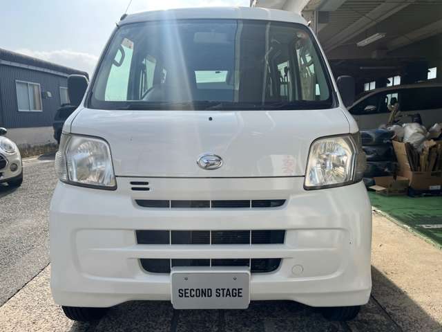 Daihatsu Hijet Cargo 3