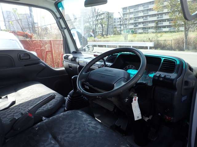Isuzu Elf 11