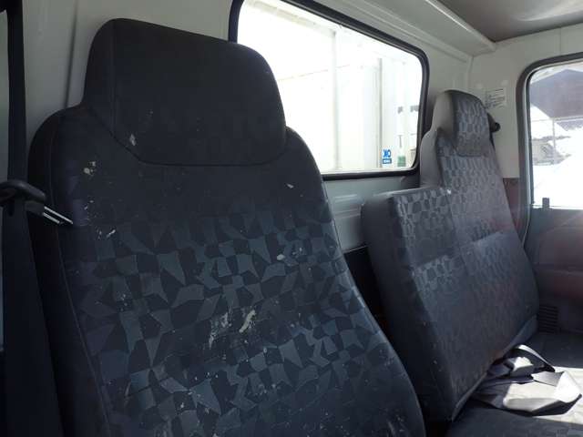 Isuzu Elf 9