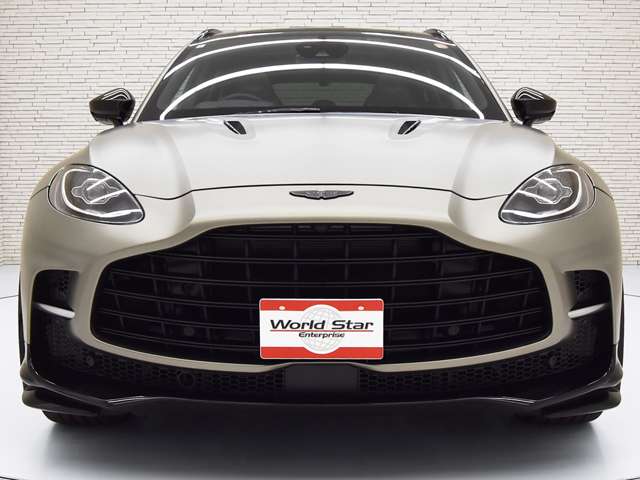 Aston Martin DBX 7