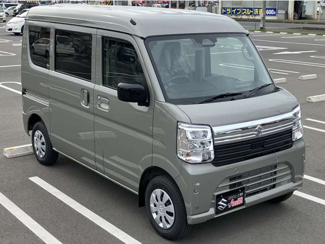 Suzuki Every 8