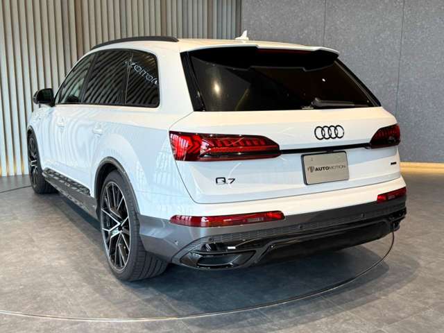 Audi Q7 8
