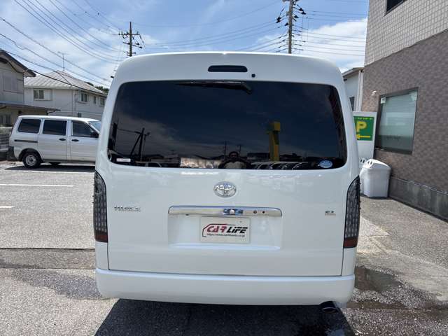 Toyota Hiace 6