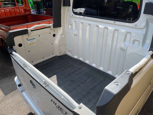 Daihatsu Hijet Deck Van 12
