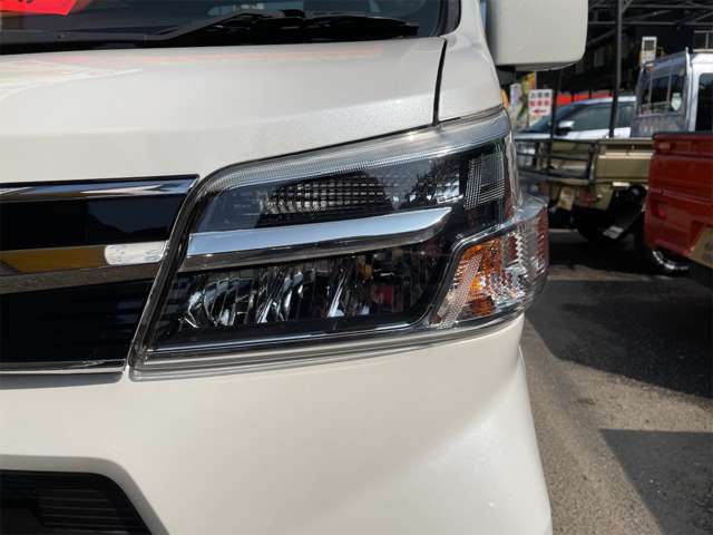 Daihatsu Hijet Deck Van 5