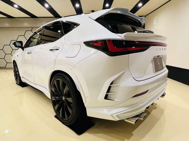 Lexus NX 7