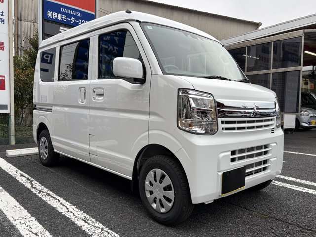 Mitsubishi Minicab Van 10