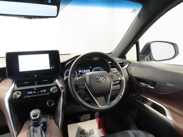 Toyota Harrier 5