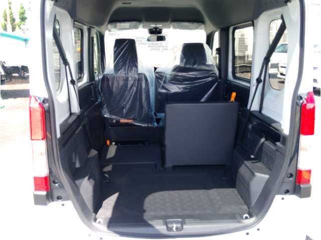 Honda N-VAN 11